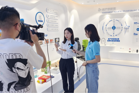 河南廣播電視臺《直播河南瞰項目》走進設計城，“云”覽園區，看設計如何賦能產業